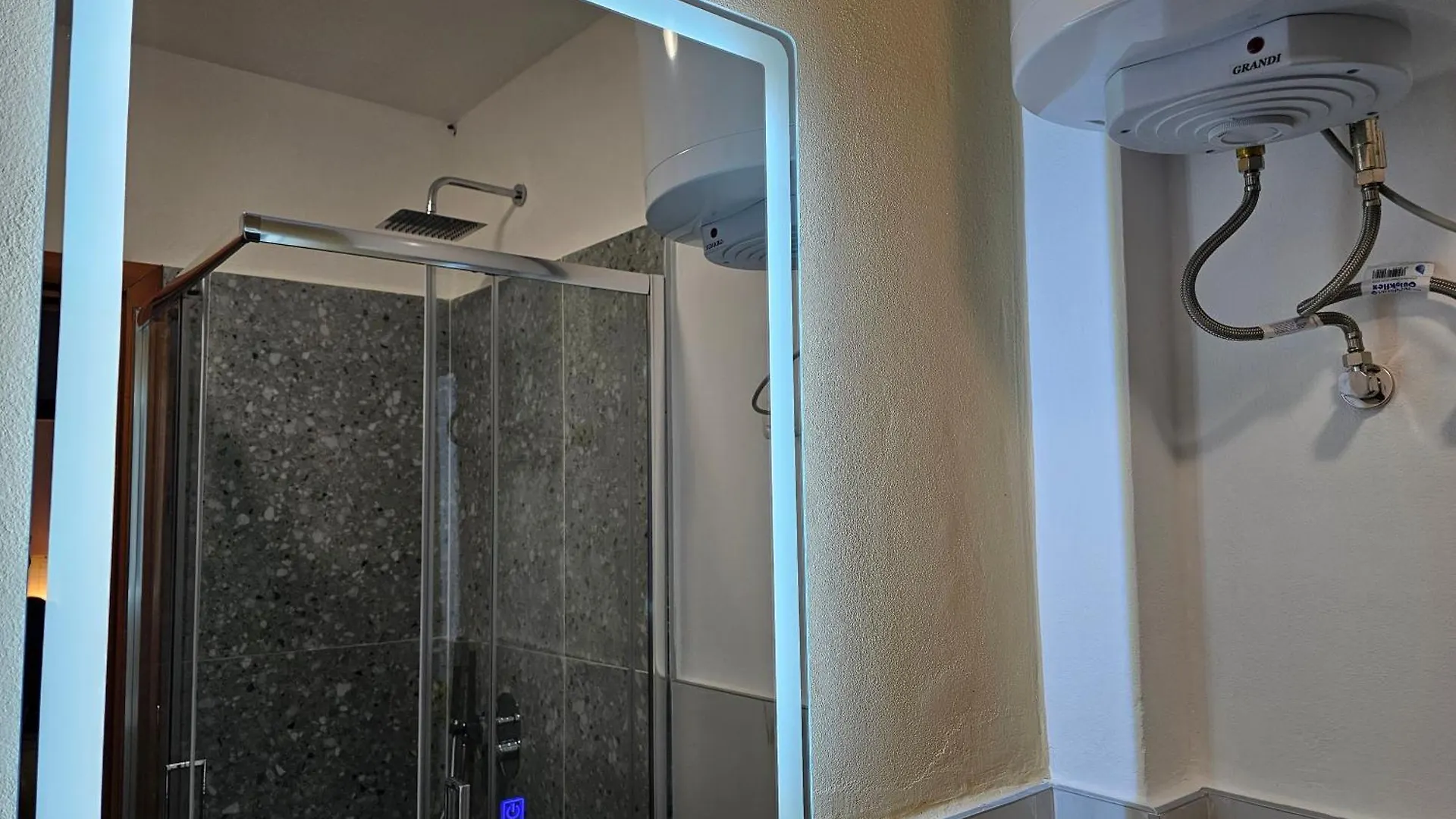 Bral Apartments 8 Two-Bedroom Beachfront Durrës